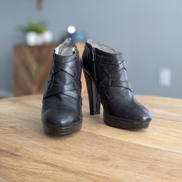 Calvin Klein Peg Booties - Picture 2 of 9